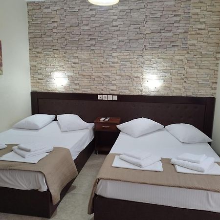 Paralía Hotel Villa Pigasos מראה חיצוני תמונה