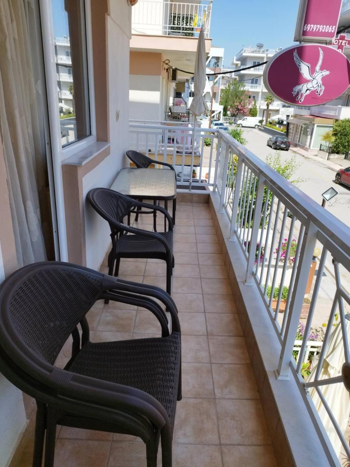 Paralía Hotel Villa Pigasos מראה חיצוני תמונה