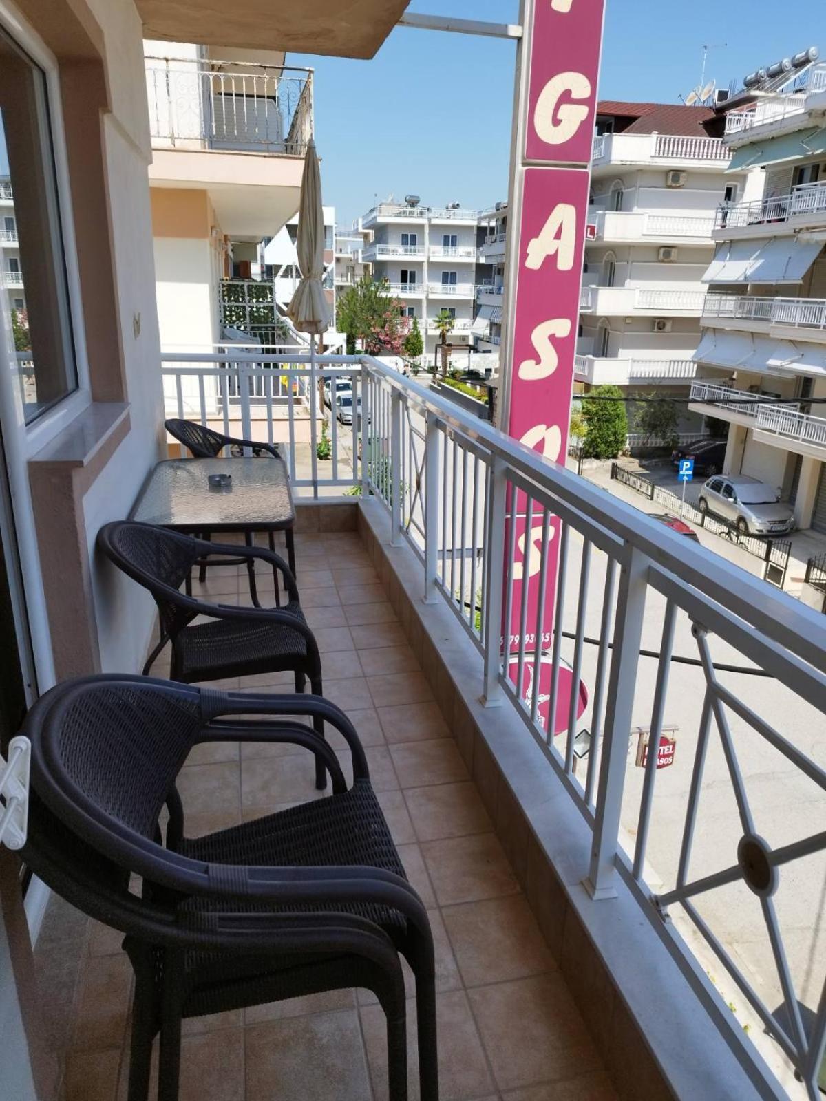 Paralía Hotel Villa Pigasos מראה חיצוני תמונה