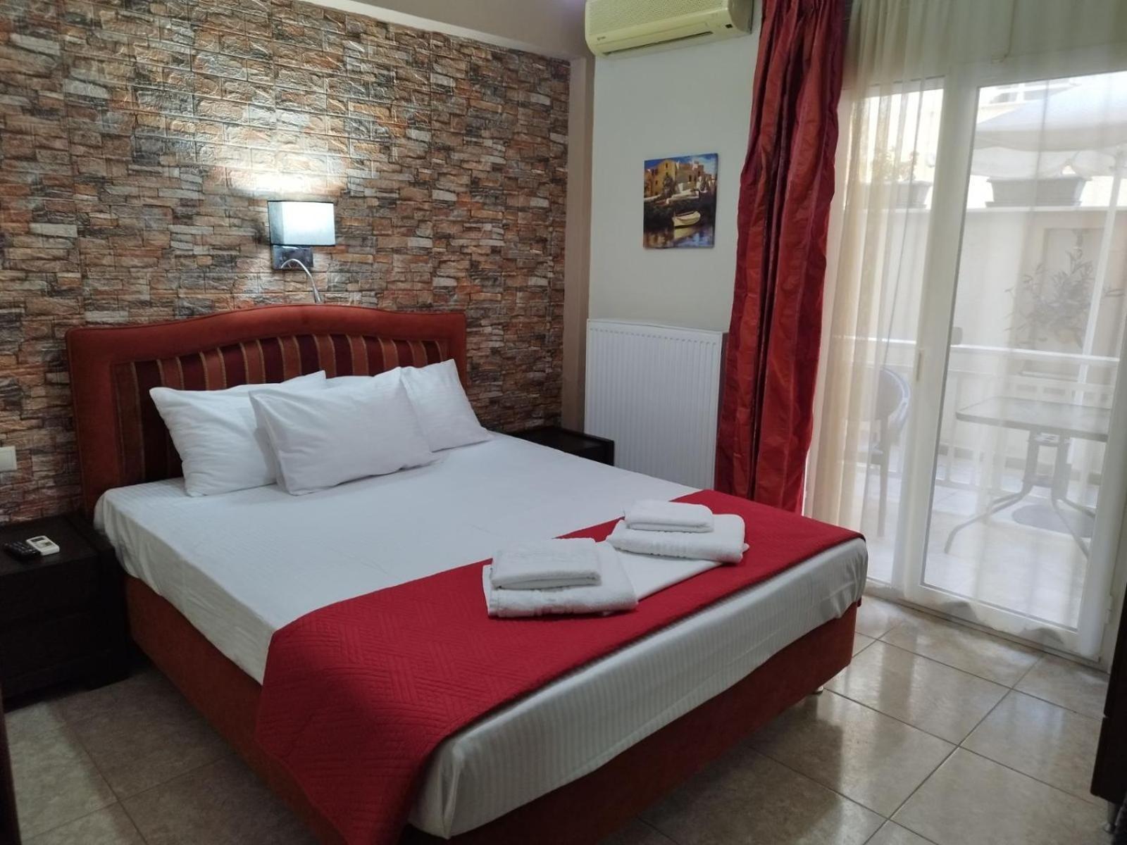Paralía Hotel Villa Pigasos מראה חיצוני תמונה