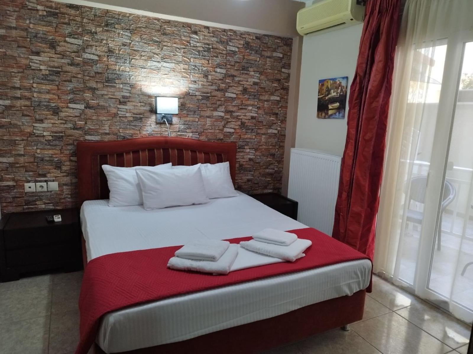 Paralía Hotel Villa Pigasos מראה חיצוני תמונה