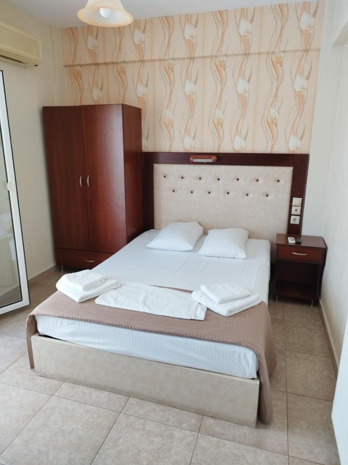 Paralía Hotel Villa Pigasos מראה חיצוני תמונה