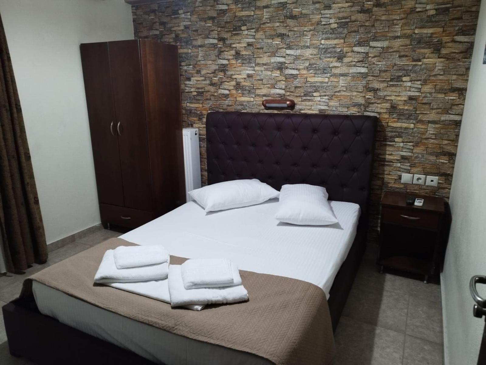 Paralía Hotel Villa Pigasos מראה חיצוני תמונה