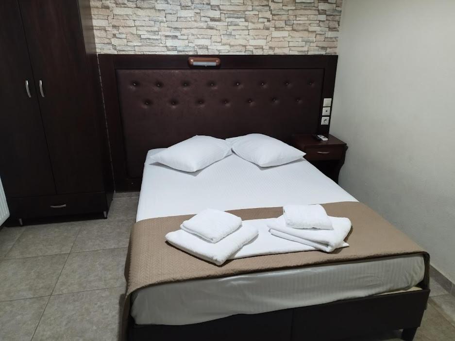 Paralía Hotel Villa Pigasos מראה חיצוני תמונה