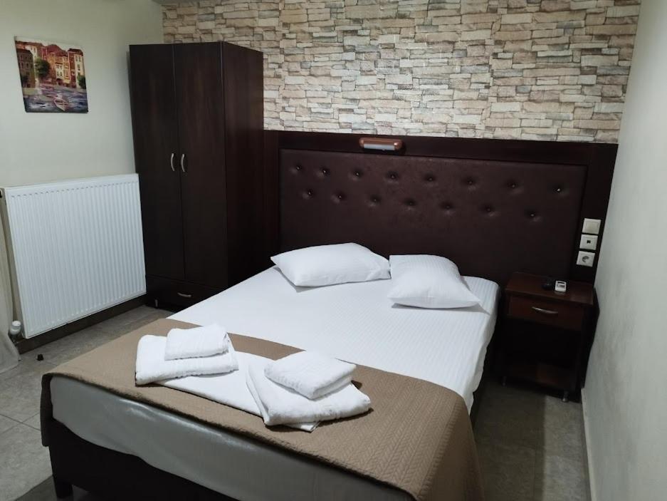 Paralía Hotel Villa Pigasos מראה חיצוני תמונה