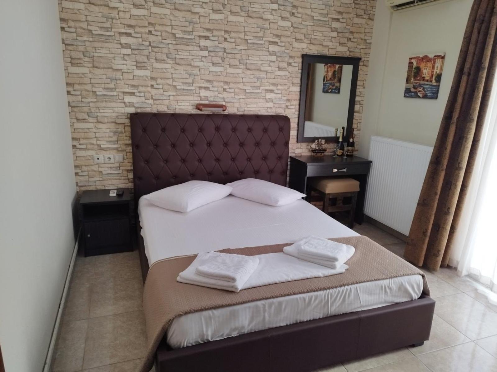 Paralía Hotel Villa Pigasos מראה חיצוני תמונה